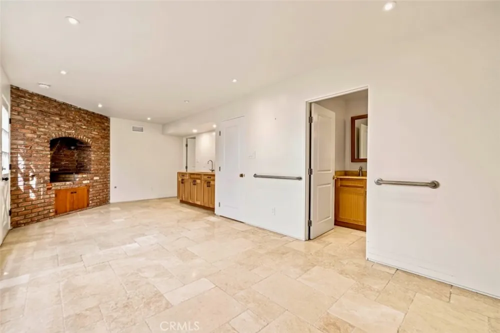 89 Rivo Alto Canal Long Beach, CA 90803