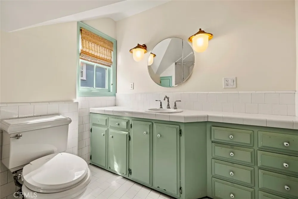 89 Rivo Alto Canal Long Beach, CA 90803