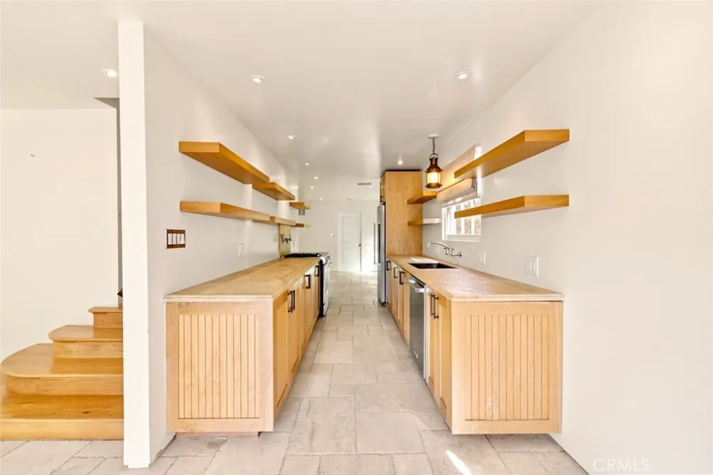 89 Rivo Alto Canal Long Beach, CA 90803