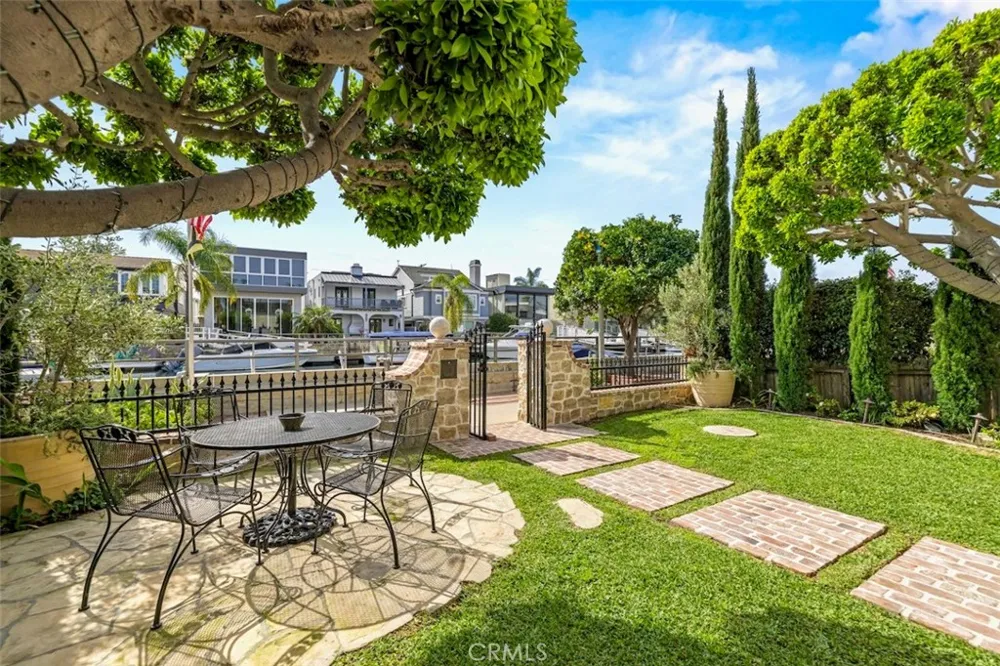 89 Rivo Alto Canal Long Beach, CA 90803