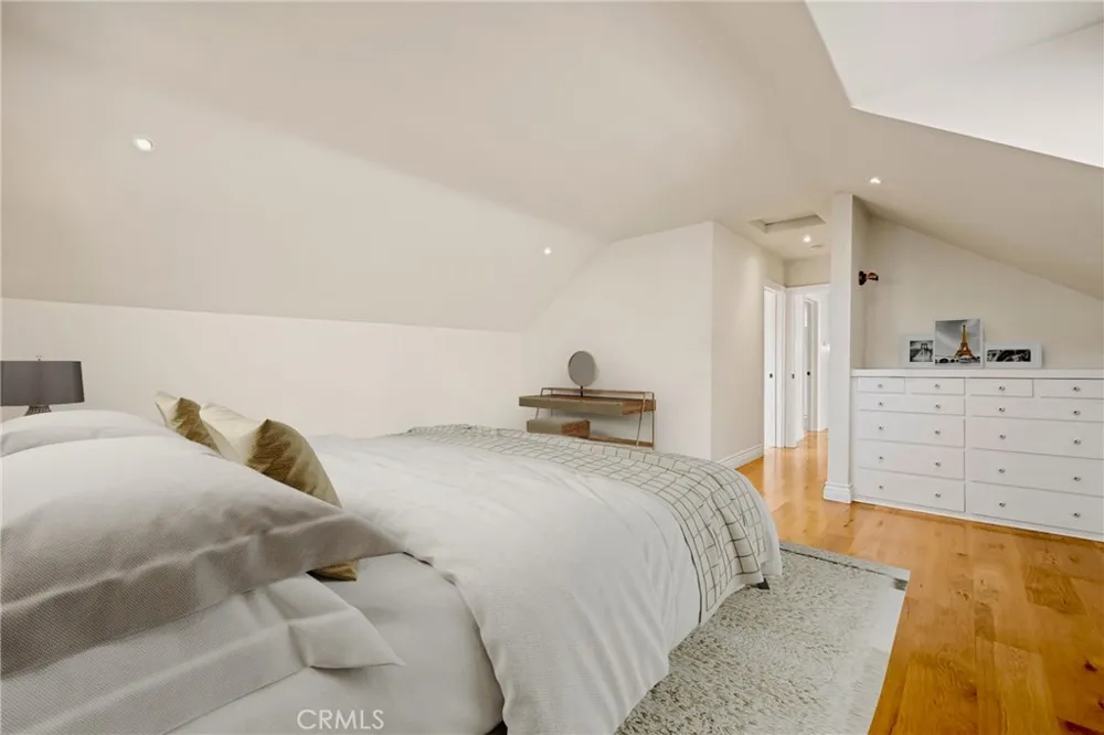 89 Rivo Alto Canal Long Beach, CA 90803
