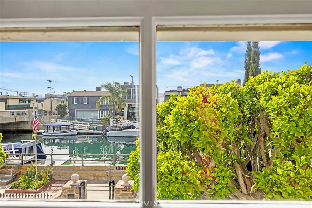89 Rivo Alto Canal Long Beach, CA 90803
