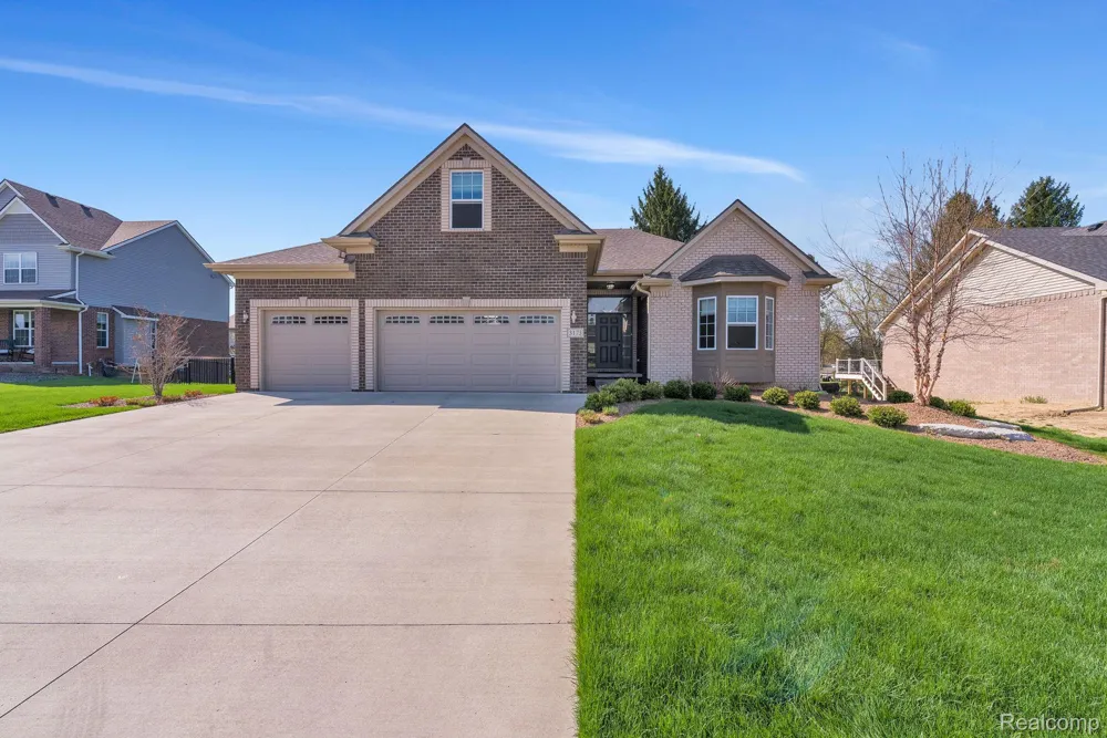 3173 Roma Court Wixom City, MI 48393