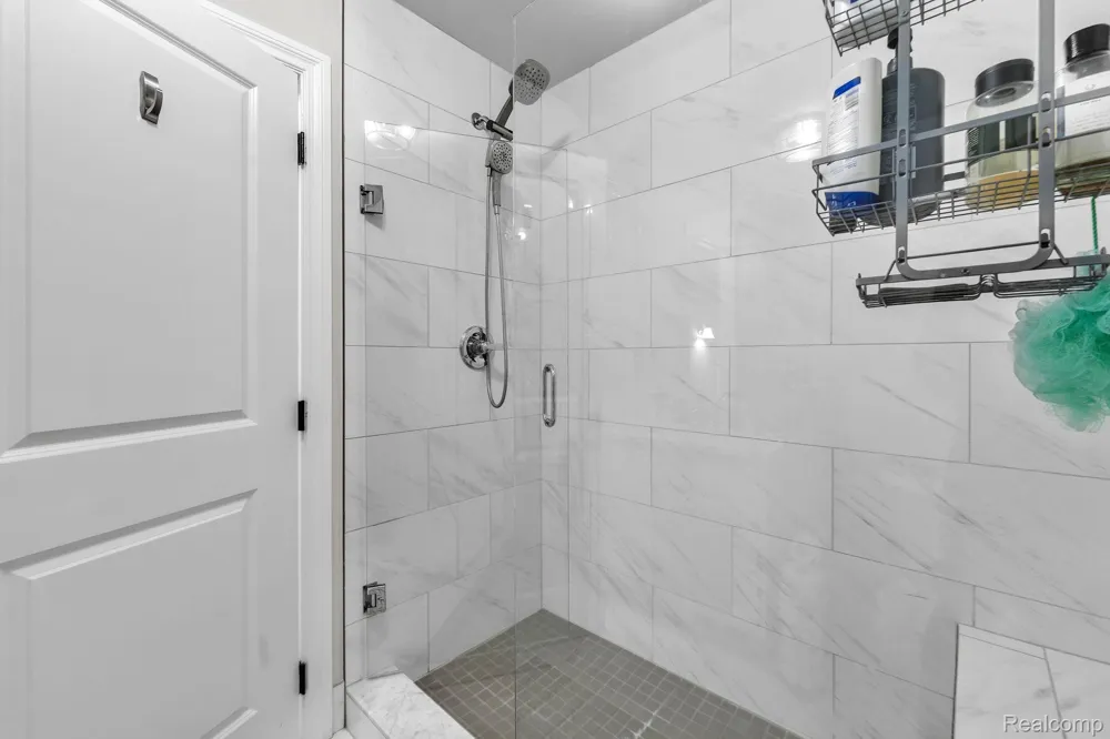 3173 Roma Court Wixom City, MI 48393