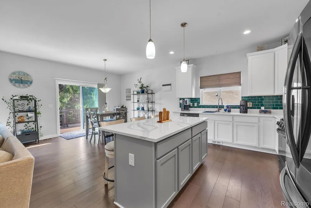 3173 Roma Court Wixom City, MI 48393