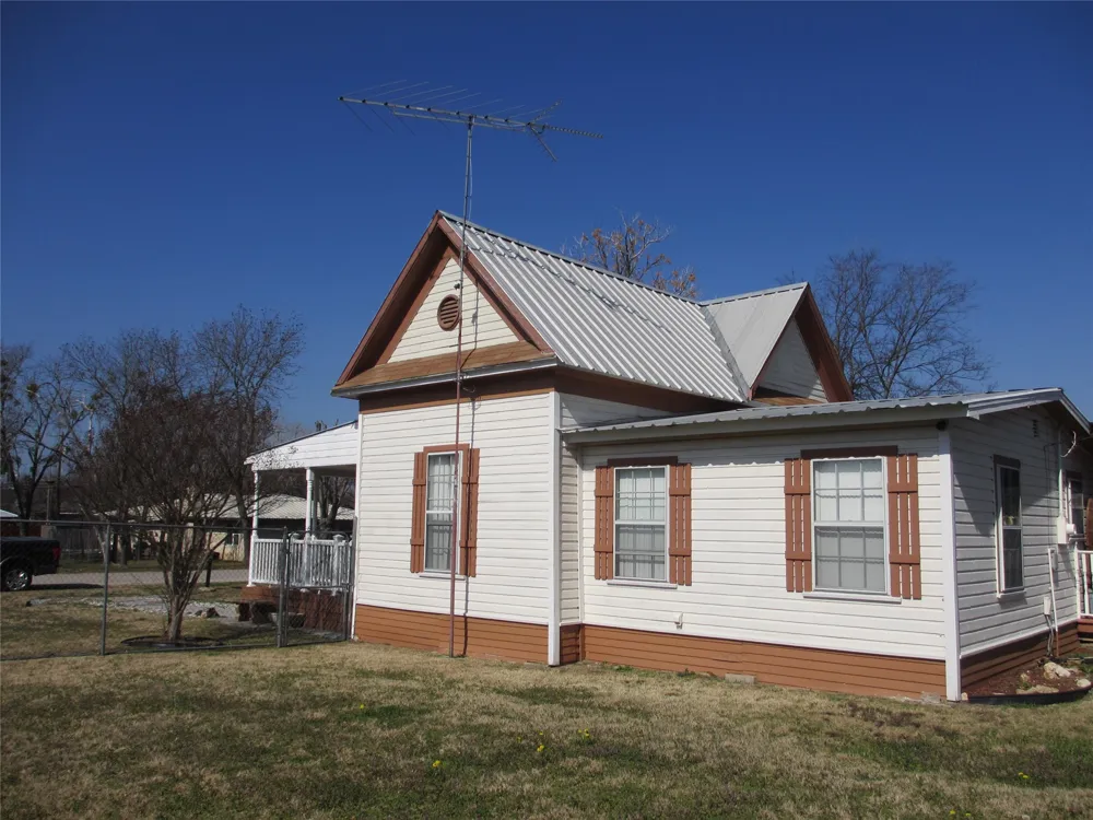608 Colorado Street Whitney, TX 76692