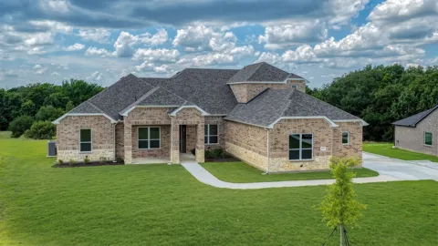 1097 Woodland Road
