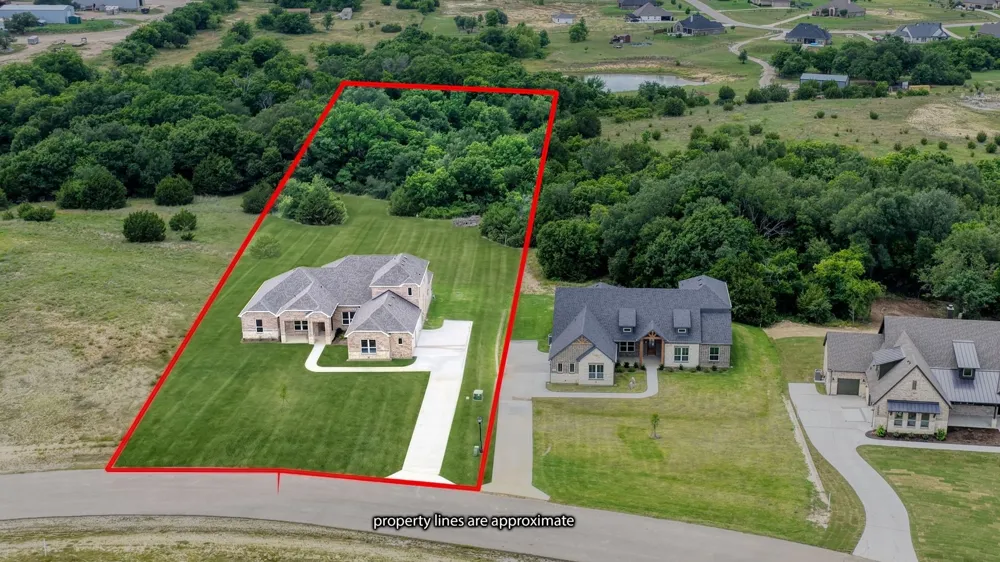 1097 Woodland Road Weatherford, TX 76088