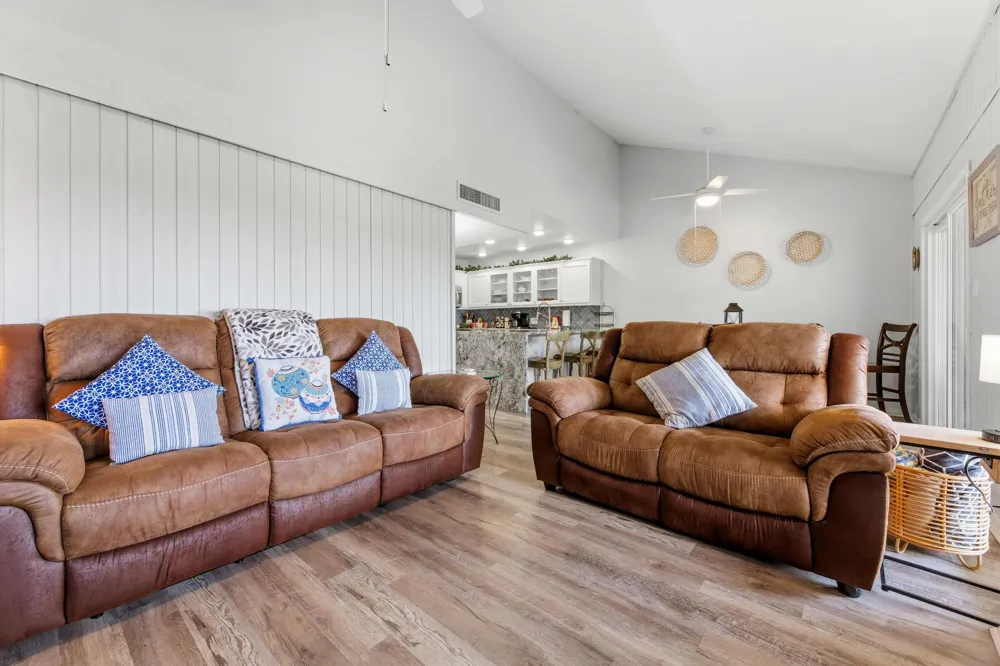 319 Venture Boulevard S Point Venture, TX 78645