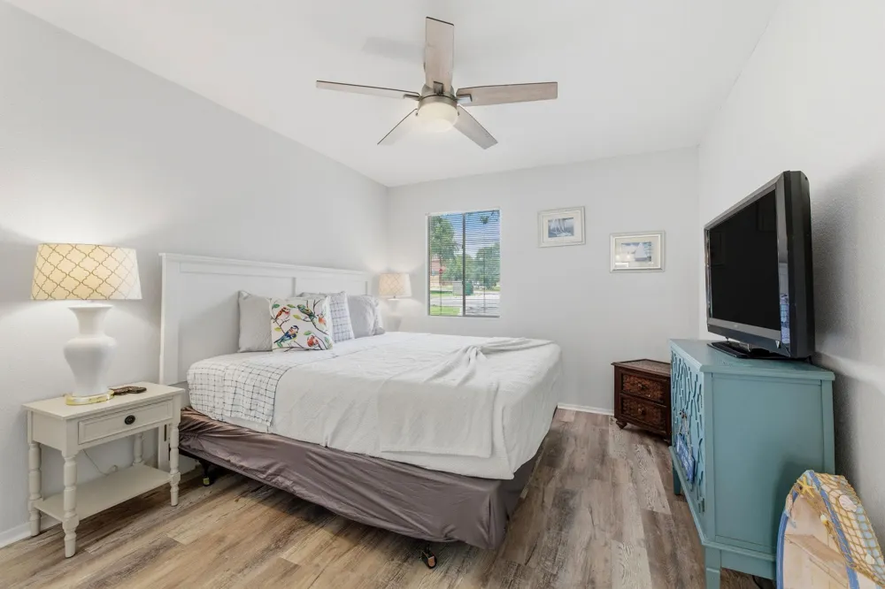 319 Venture Boulevard S Point Venture, TX 78645