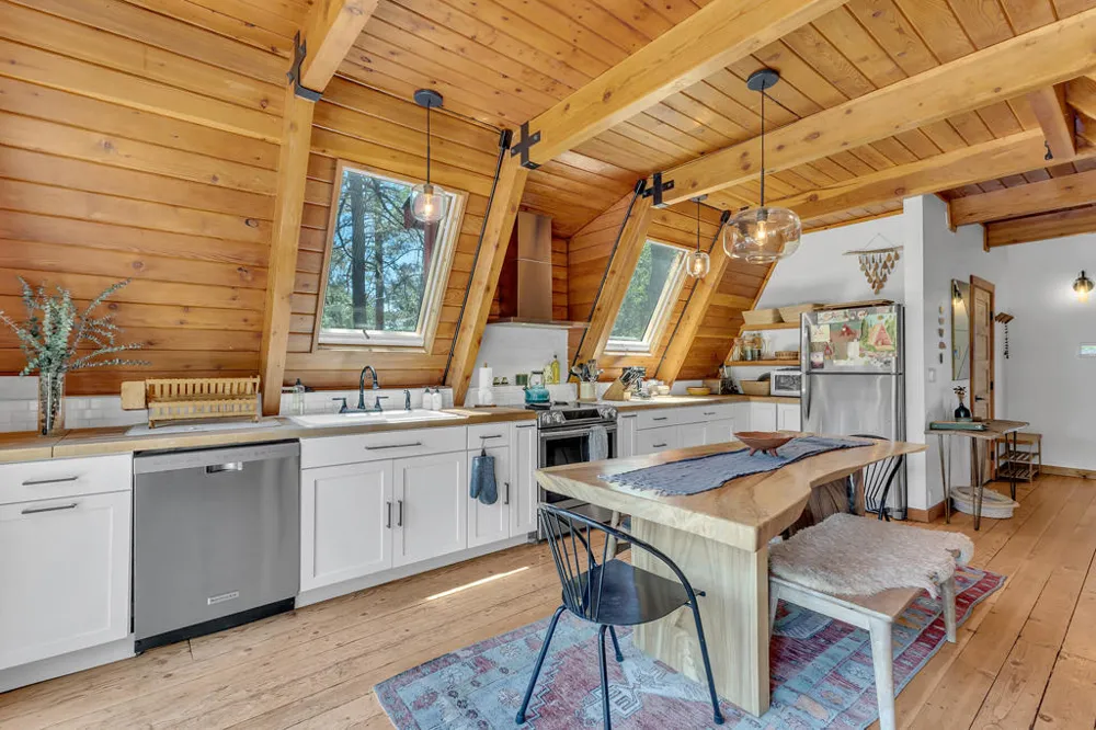 54425 Jameson Drive Idyllwild, CA 92549