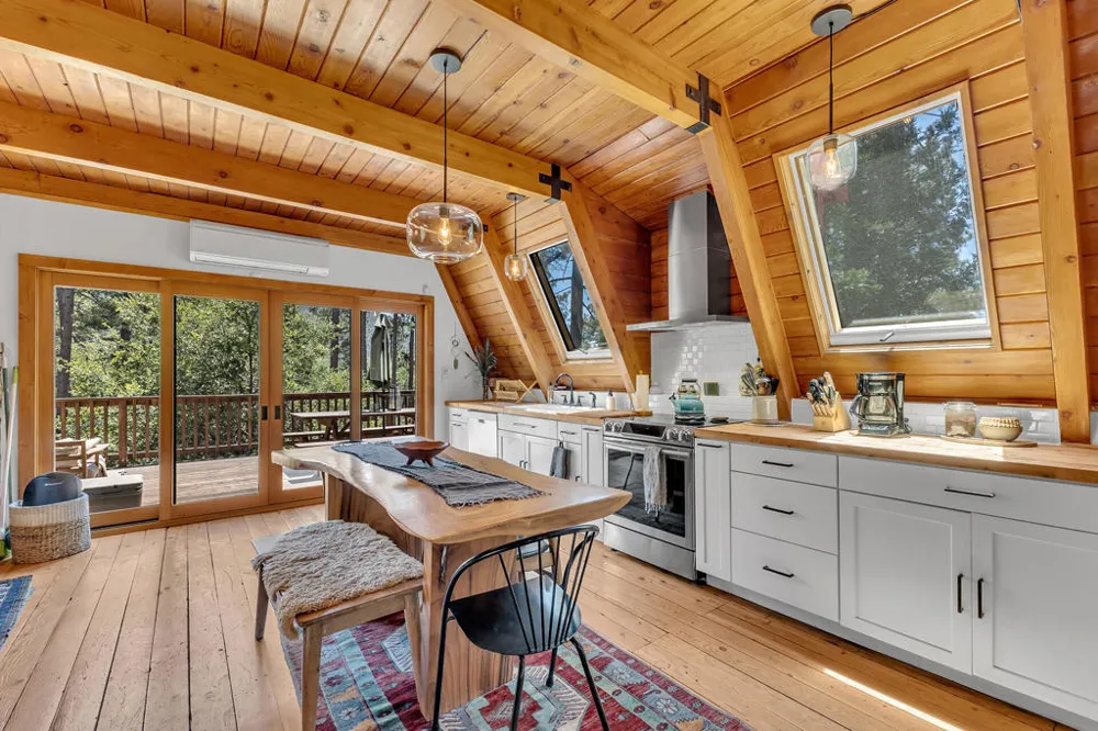 54425 Jameson Drive Idyllwild, CA 92549