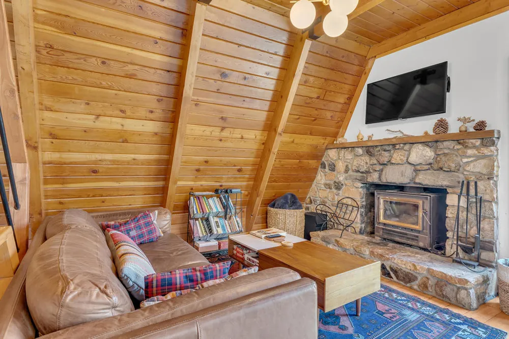 54425 Jameson Drive Idyllwild, CA 92549