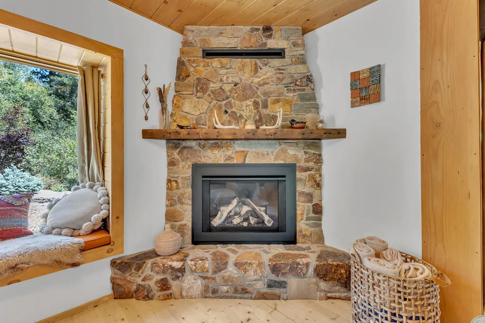 54425 Jameson Drive Idyllwild, CA 92549