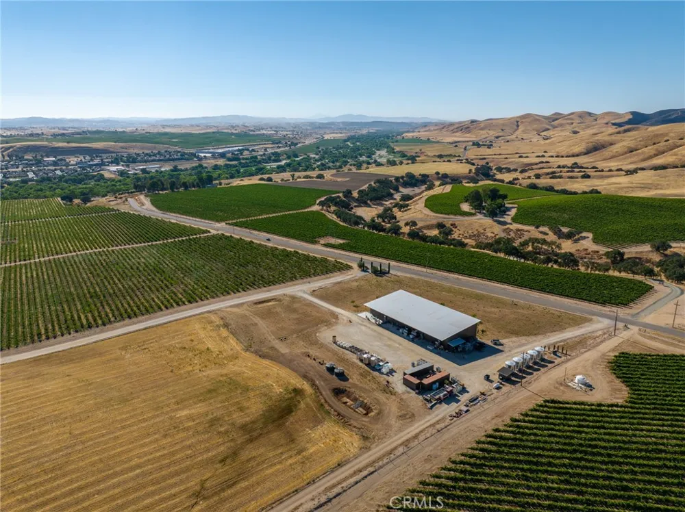 8585 Cross Canyons San Miguel, CA 93451