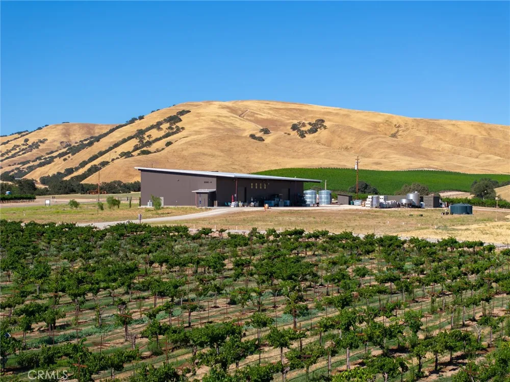 8585 Cross Canyons San Miguel, CA 93451