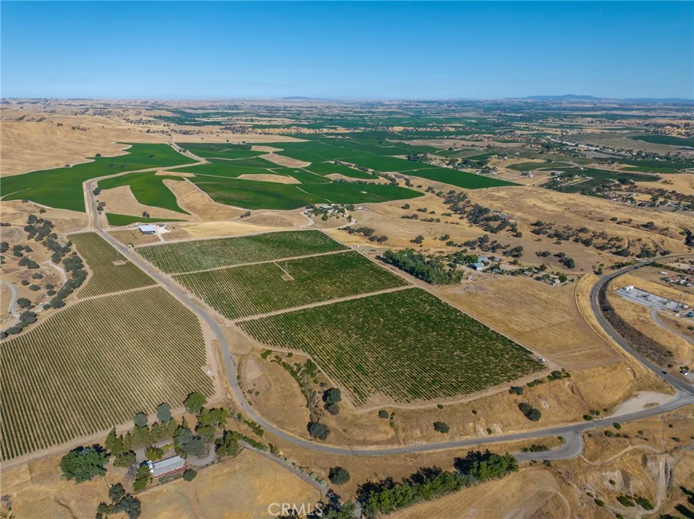 8585 Cross Canyons San Miguel, CA 93451