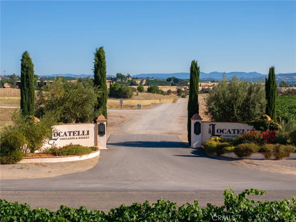 8585 Cross Canyons San Miguel, CA 93451