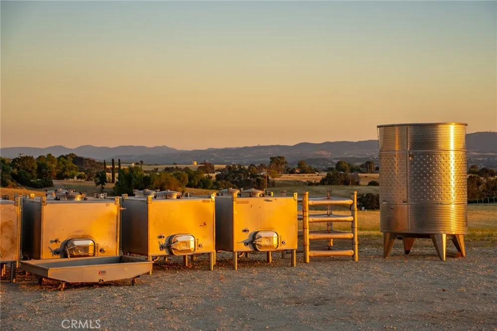8585 Cross Canyons San Miguel, CA 93451