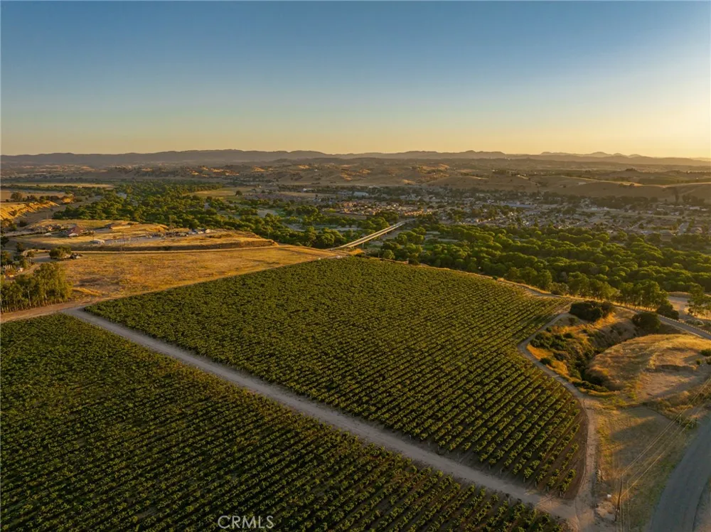 8585 Cross Canyons San Miguel, CA 93451