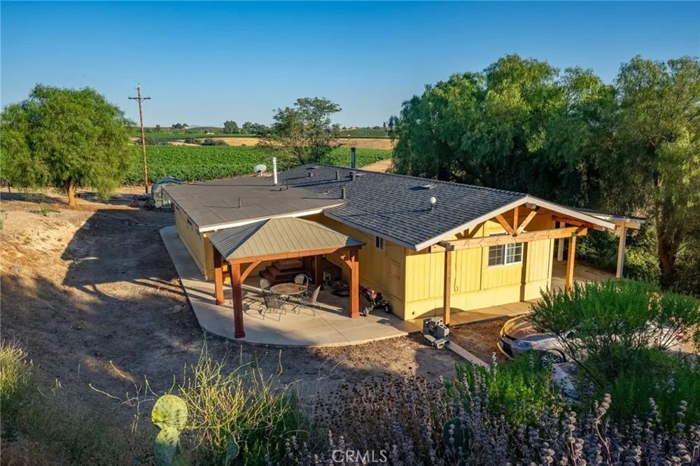 8585 Cross Canyons San Miguel, CA 93451