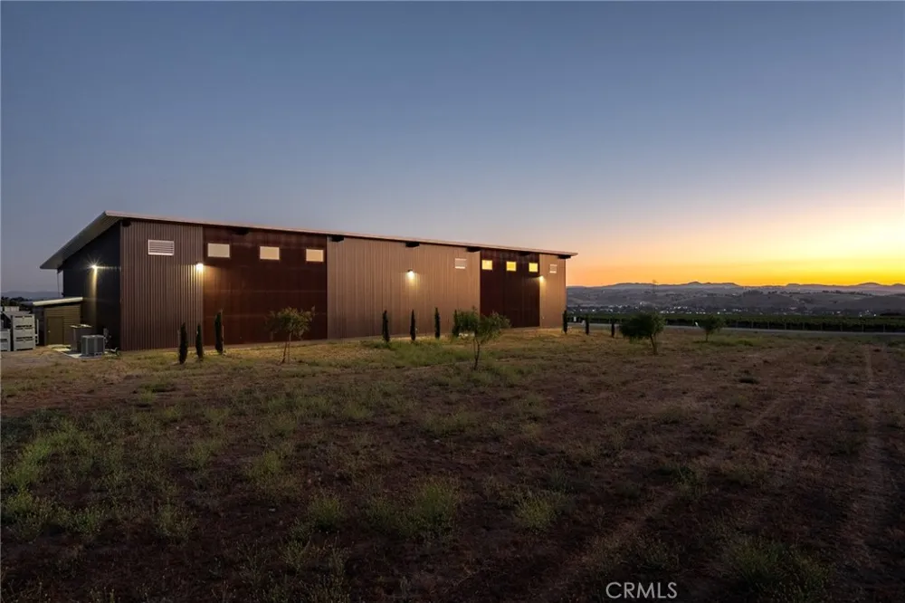 8585 Cross Canyons San Miguel, CA 93451