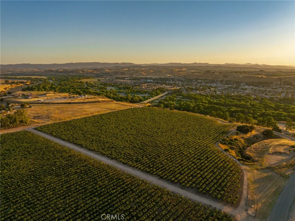 8585 Cross Canyons San Miguel, CA 93451