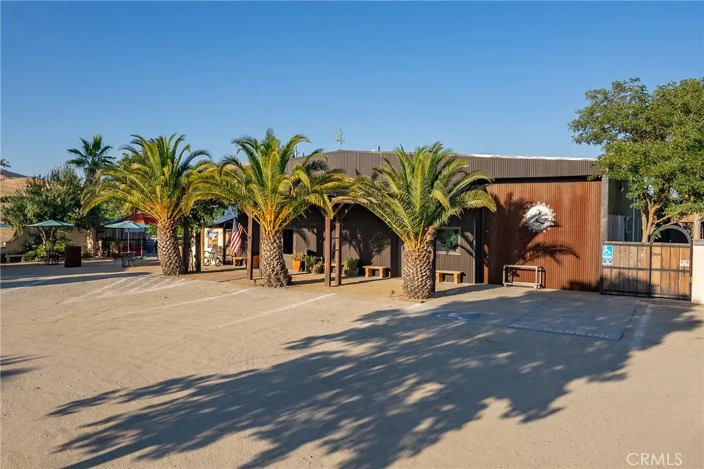 8585 Cross Canyons San Miguel, CA 93451