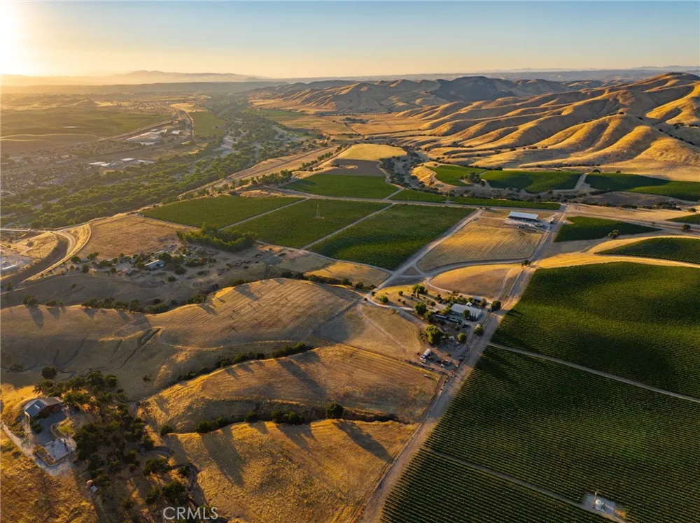8585 Cross Canyons San Miguel, CA 93451