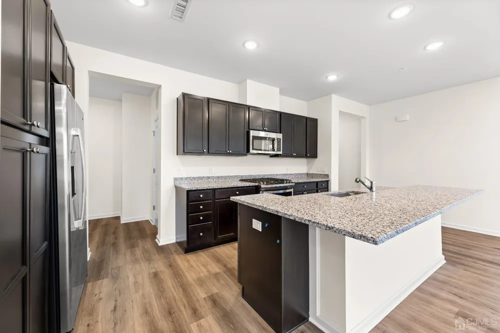 86 Depot Way Dunellen, NJ 08812
