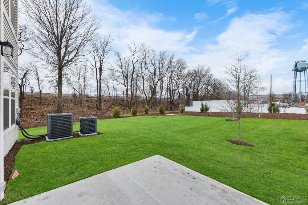 86 Depot Way Dunellen, NJ 08812