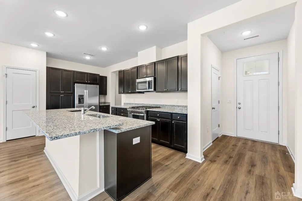86 Depot Way Dunellen, NJ 08812