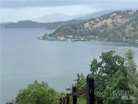 2995 Oak Crest Drive Clearlake, CA 95423
