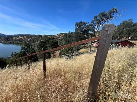2995 Oak Crest Drive Clearlake, CA 95423