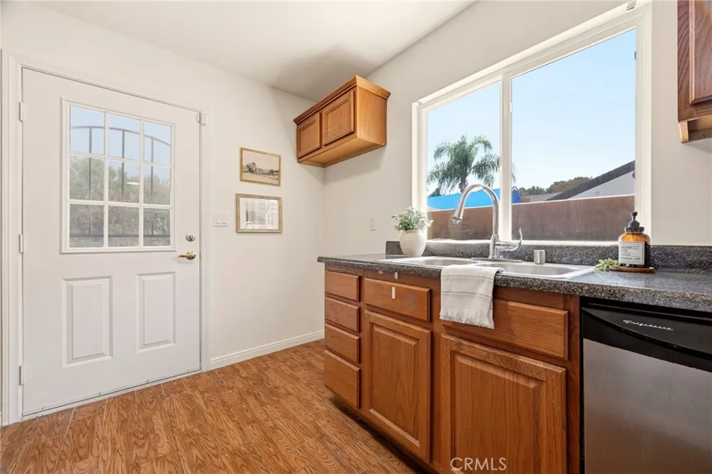 10401 Park Street Bellflower, CA 90706