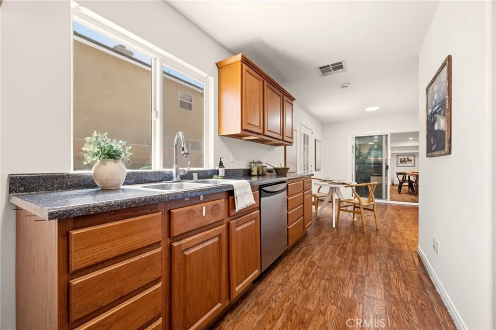 10401 Park Street Bellflower, CA 90706