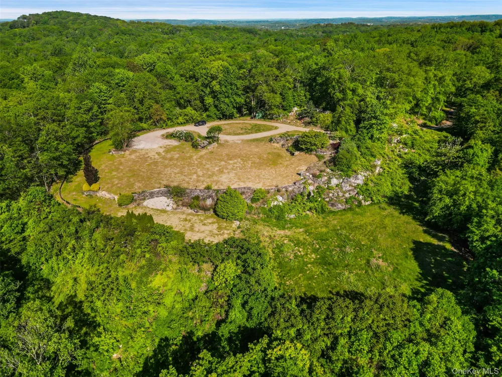 371-383 Pea Pond Road Katonah, NY 10536