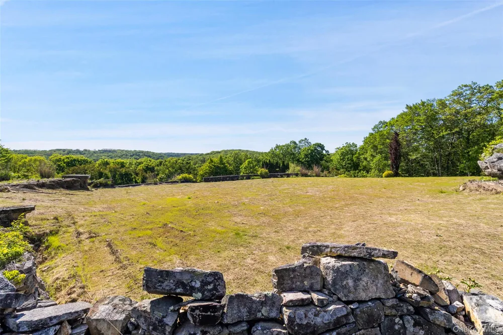 371-383 Pea Pond Road Katonah, NY 10536