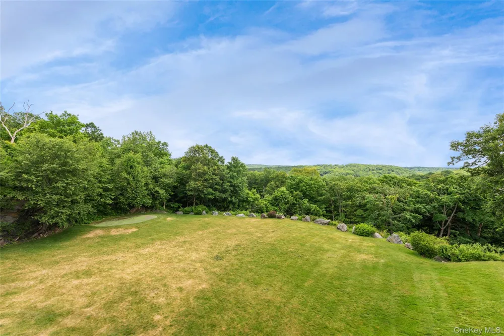 371-383 Pea Pond Road Katonah, NY 10536