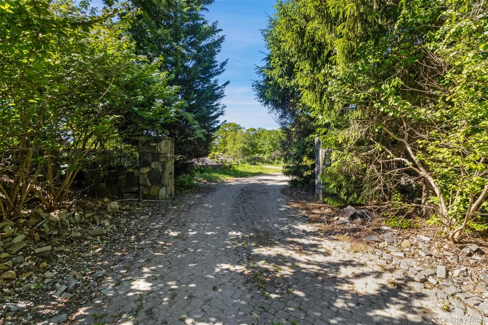 371-383 Pea Pond Road Katonah, NY 10536