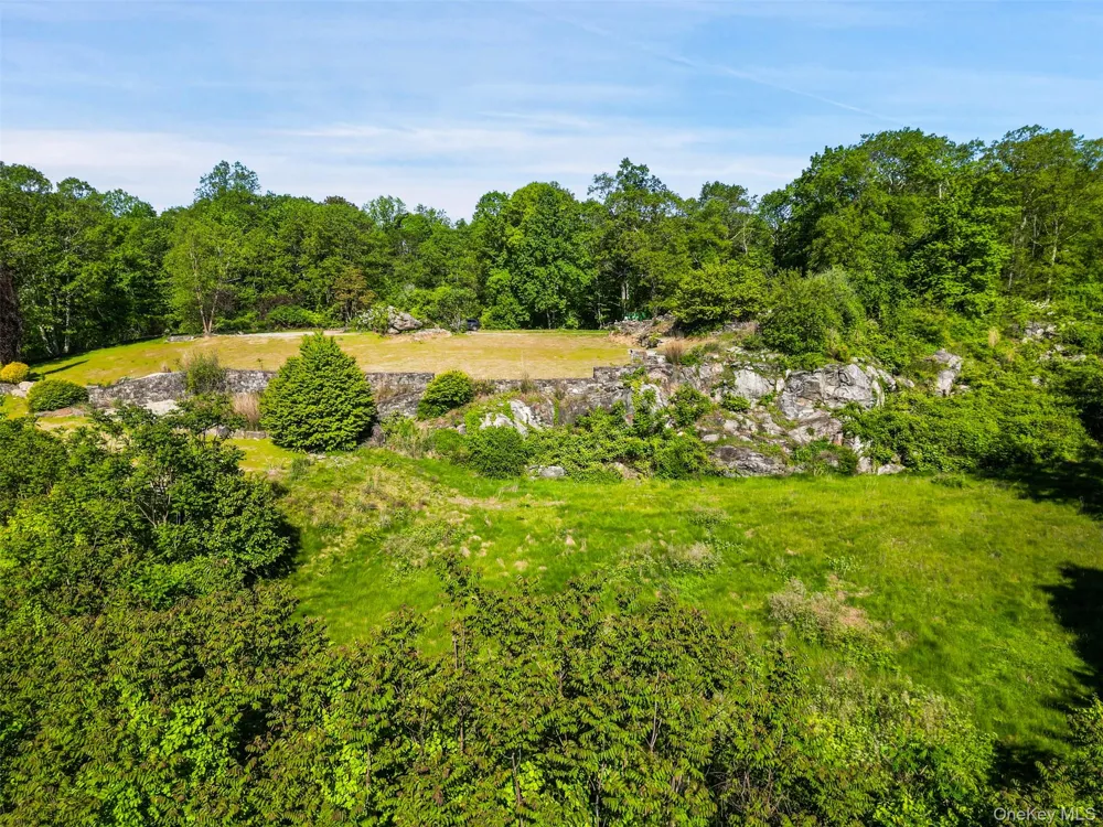 371-383 Pea Pond Road Katonah, NY 10536