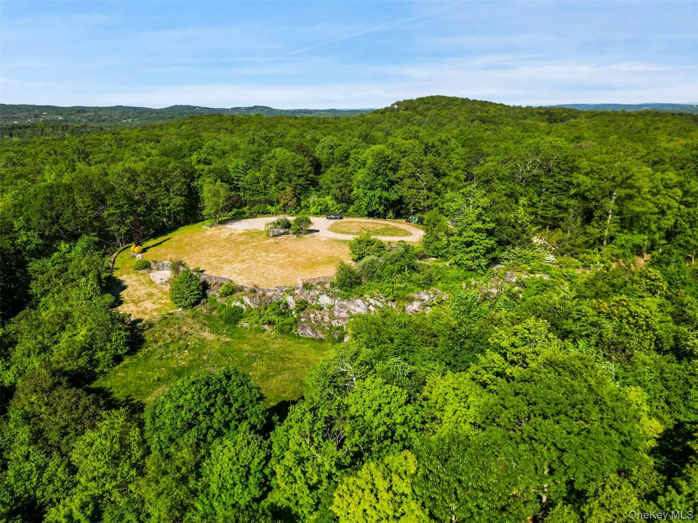 371-383 Pea Pond Road Katonah, NY 10536