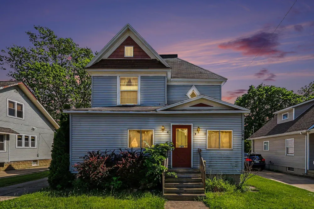 144 E 16th Street
