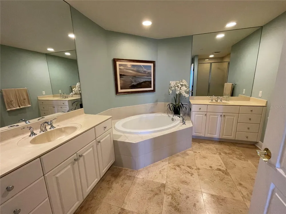 521 MANDALAY AVENUE #309 Clearwater Beach, FL 33767