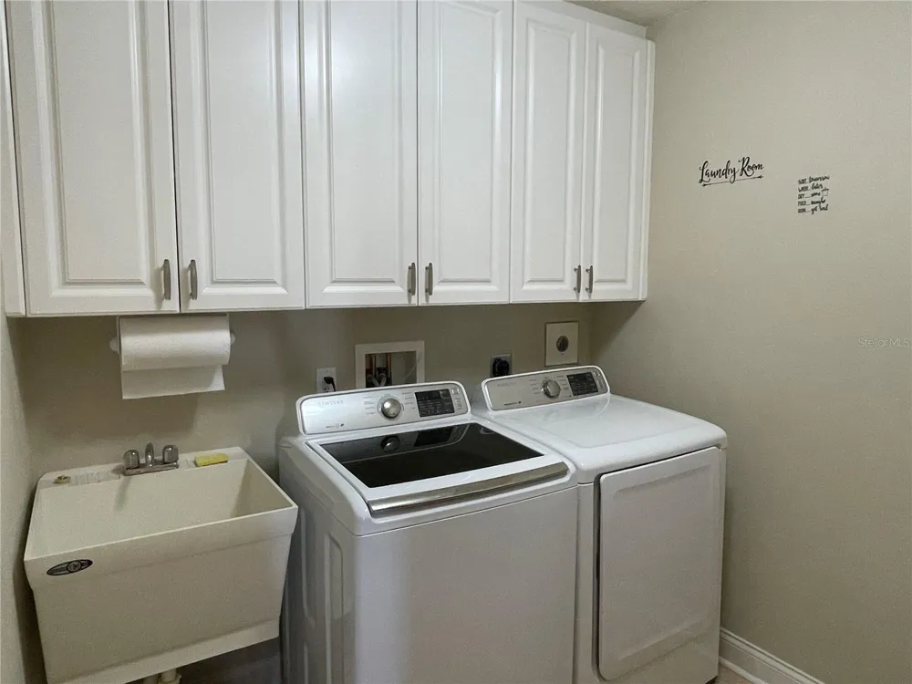 521 MANDALAY AVENUE #309 Clearwater Beach, FL 33767