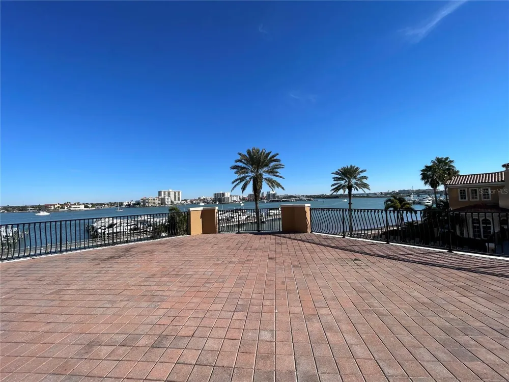 521 MANDALAY AVENUE #309 Clearwater Beach, FL 33767