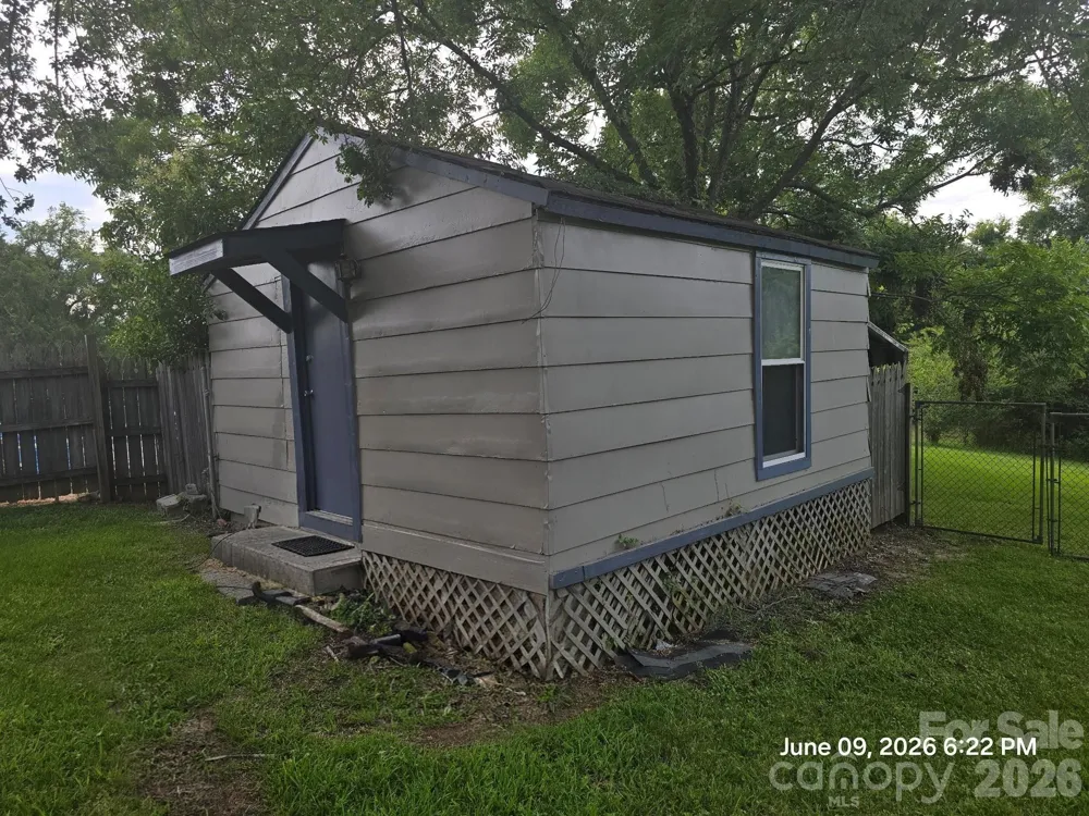 191 W End Street Chester, SC 29706
