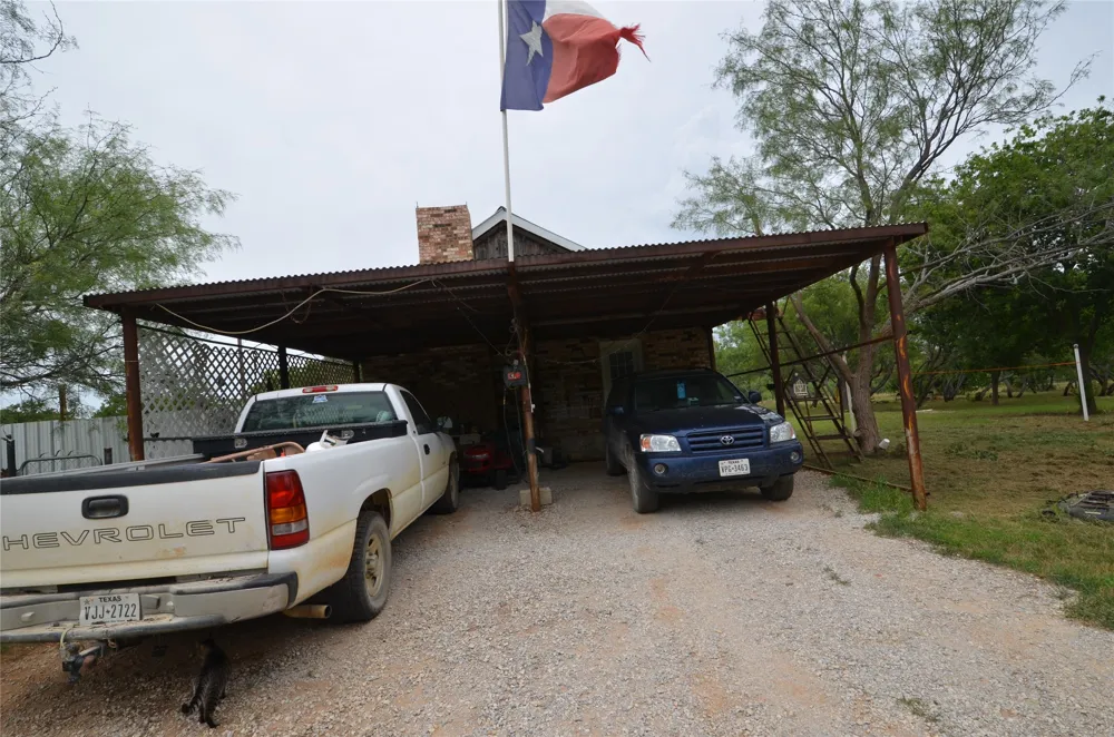 334 Cook Road Jacksboro, TX 76458