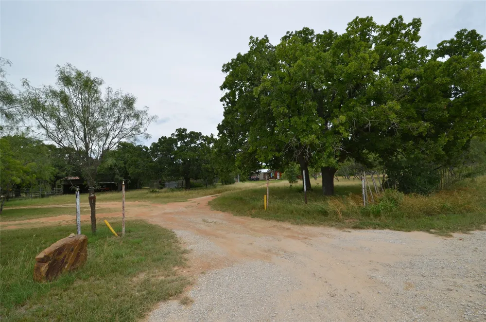 334 Cook Road Jacksboro, TX 76458
