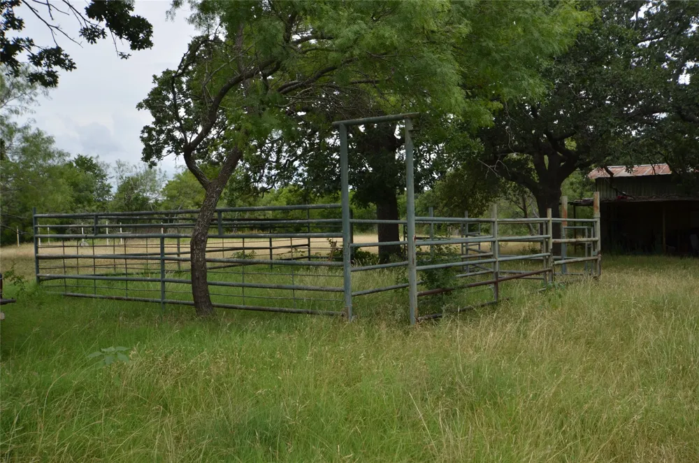 334 Cook Road Jacksboro, TX 76458